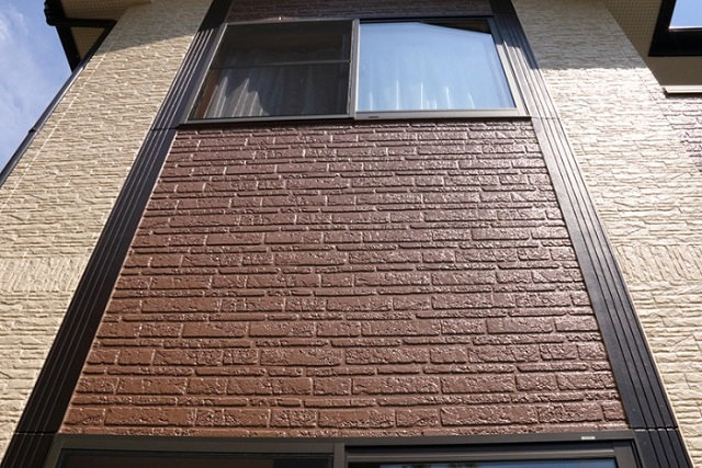 遮熱塗料と断熱塗料の違い～雨漏りやチョーキングを見つけたときは外壁塗装のタイミング～